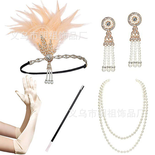 Feather Headband – Bold, vintage-style accessory