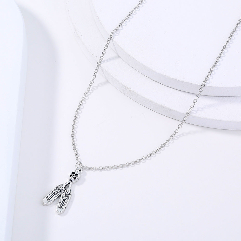 Luminous accessories featuring trendy, versatile hollow necklaces