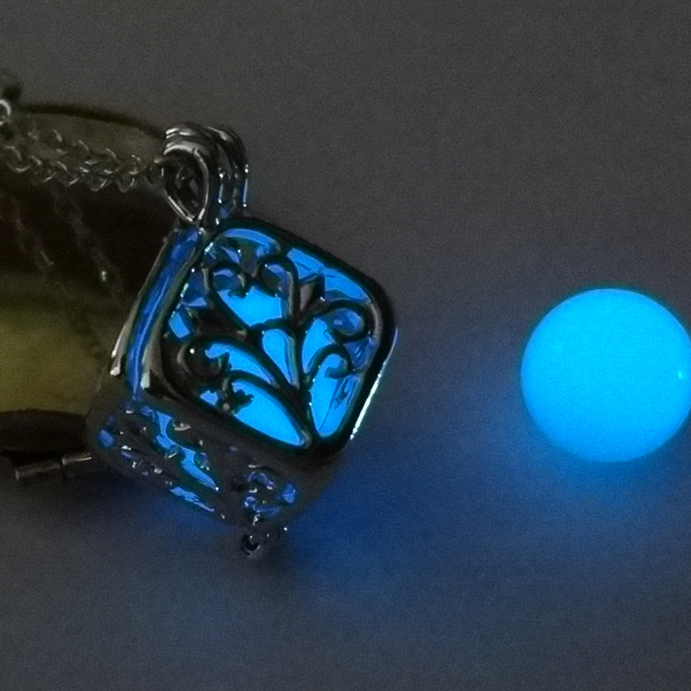 Luminous accessories featuring trendy, versatile hollow necklaces