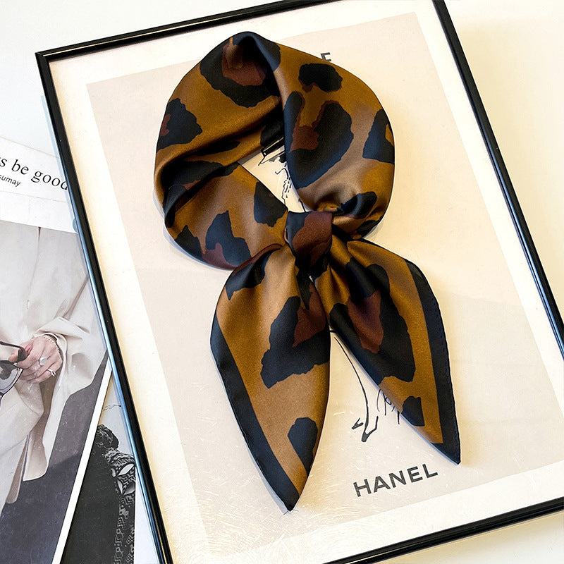 2025 autumn female cashew flower small square silk scarf / High-end neckband accessories & decoration