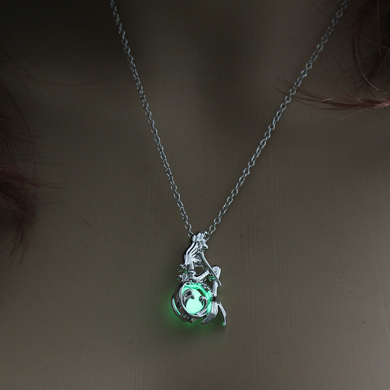 Luminous accessories featuring trendy, versatile hollow necklaces