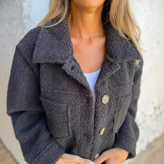 🧥 Damen-Strickjacke aus Lammfell mit aufgesetzten Taschen – Herbst/Winter Freizeitjacke