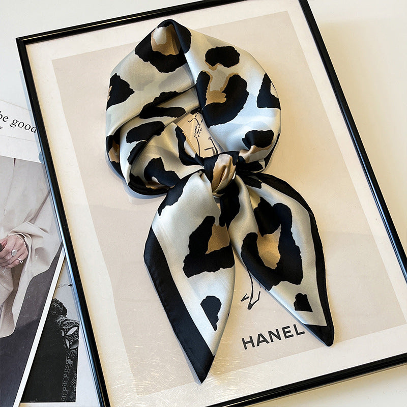 2025 autumn female cashew flower small square silk scarf / High-end neckband accessories & decoration
