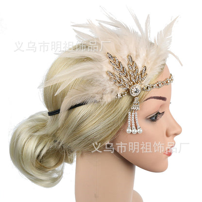 Feather Headband – Bold, vintage-style accessory