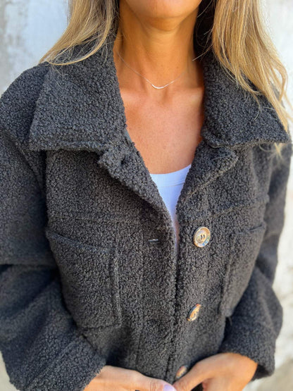 🧥 Damen-Strickjacke aus Lammfell mit aufgesetzten Taschen – Herbst/Winter Freizeitjacke