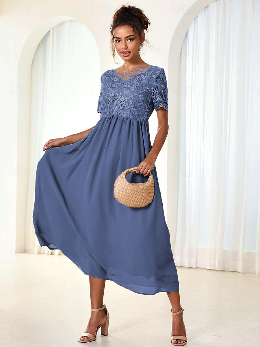 Abendkleid aus Chiffon und Spitze