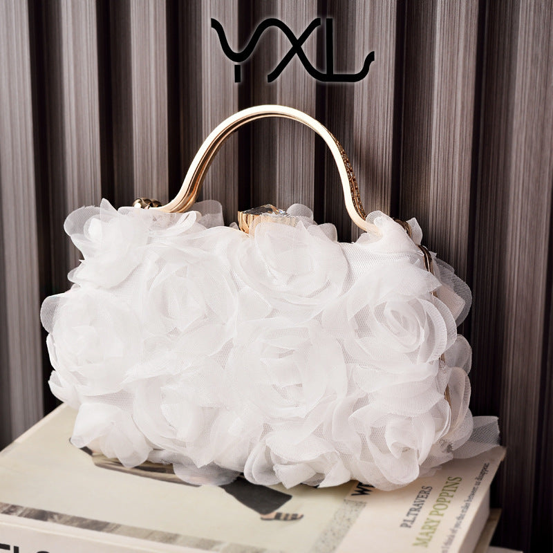 Luxuriöse Abendtasche mit Blumenmuster – Braut- und Party-Stil