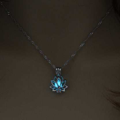 Luminous accessories featuring trendy, versatile hollow necklaces