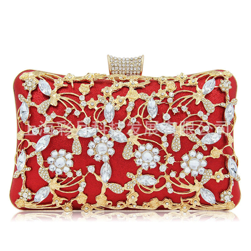 Abendtasche mit Blumenmuster und Aussparung