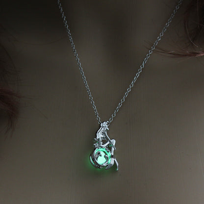 Luminous accessories featuring trendy, versatile hollow necklaces