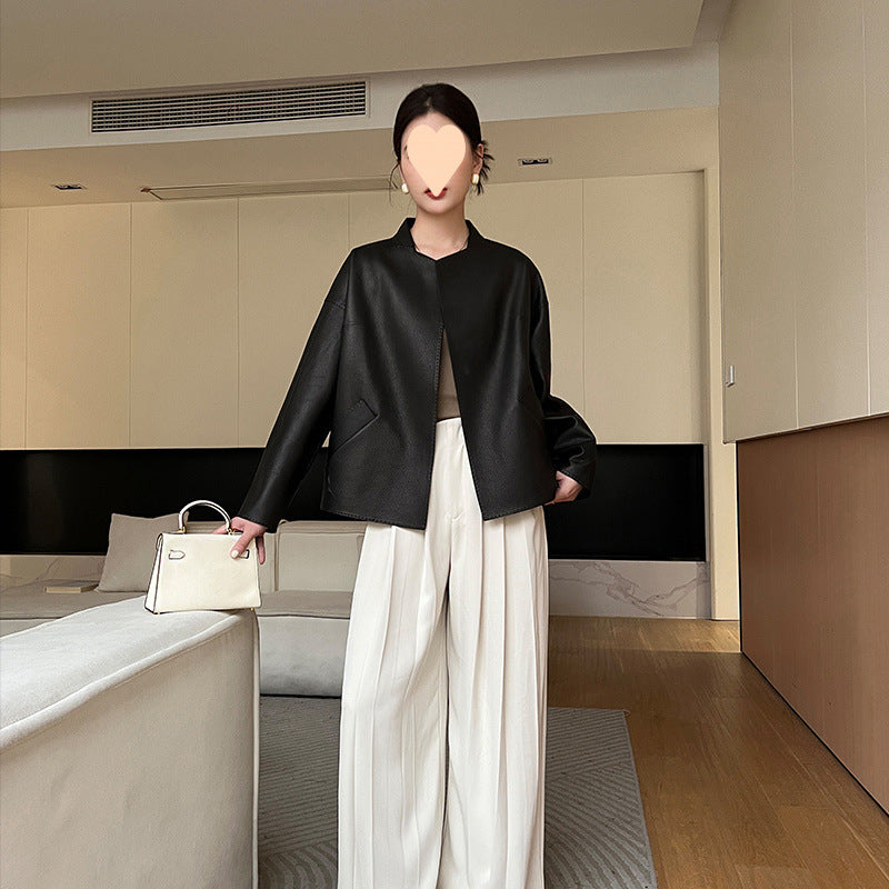 🧥 Autumn Women’s Deer‑Pattern Leather Jacket – Slim Waist Short Coat, Fashionable High‑Grade Style