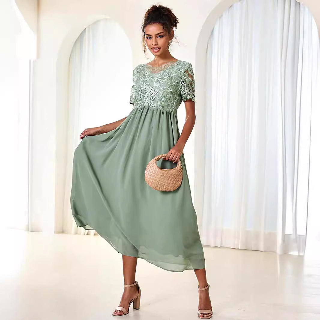 Abendkleid aus Chiffon und Spitze